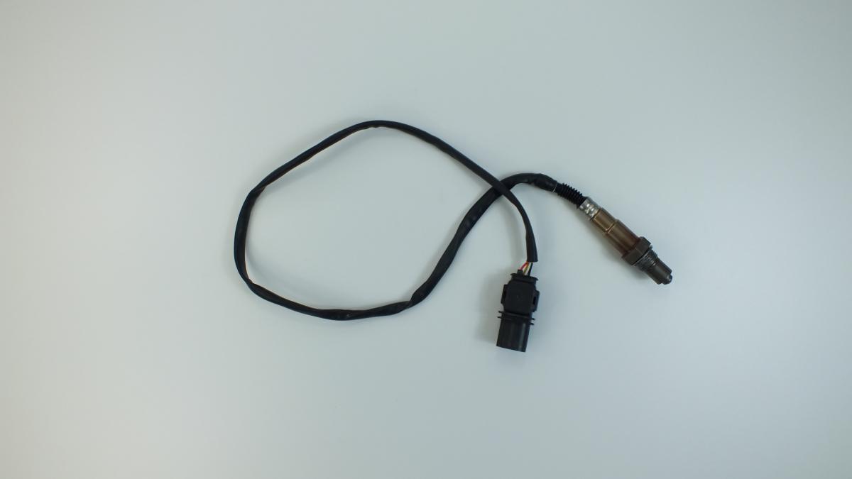 95560612930 sensor showing thread and protective cap